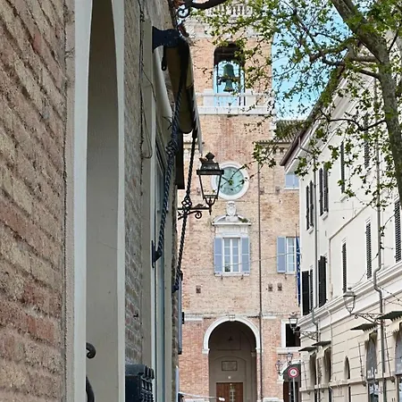Se077 - Senigallia, Elegante Trilocale Nel Cuore Del Centro Storico * Senigallia